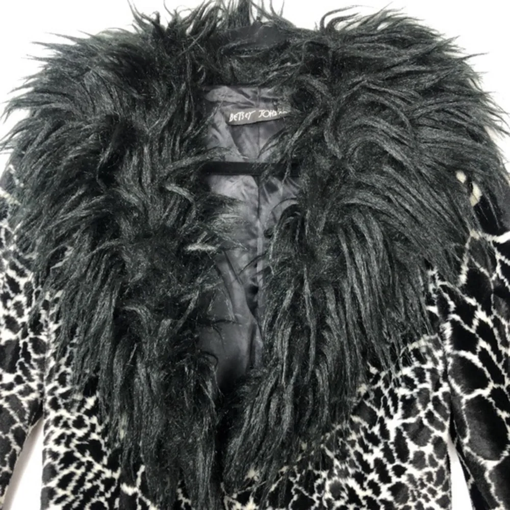 Rare Vintage Betsey Johnson Mongolian Faux Fur Animal Print 90s Y2k Trench Coat - Picture 4 of 16